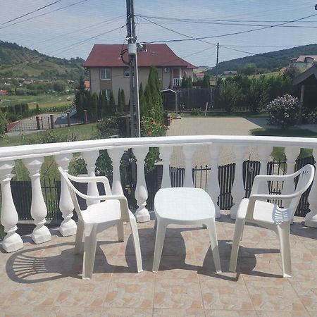 Stars Livezeni Hotel Ivanesti Exterior photo