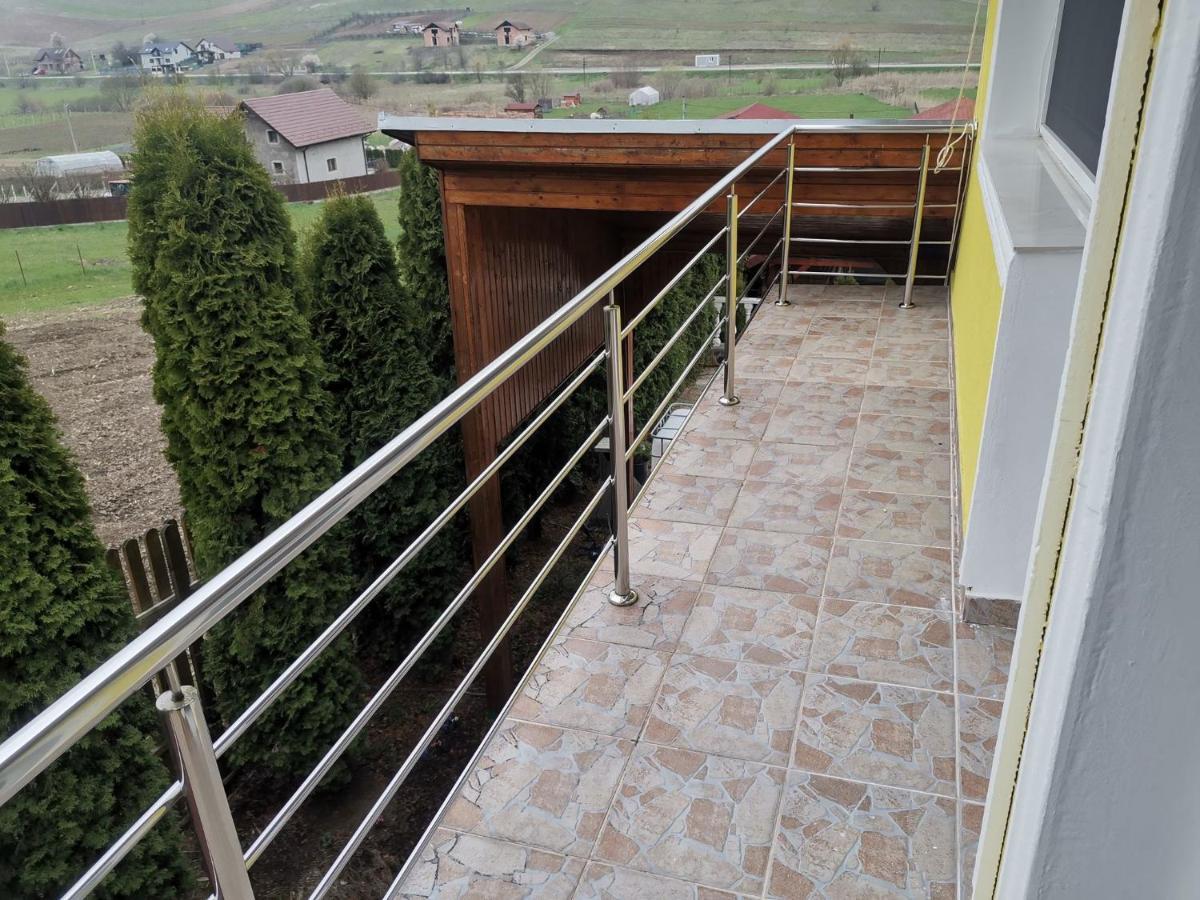 Stars Livezeni Hotel Ivanesti Exterior photo