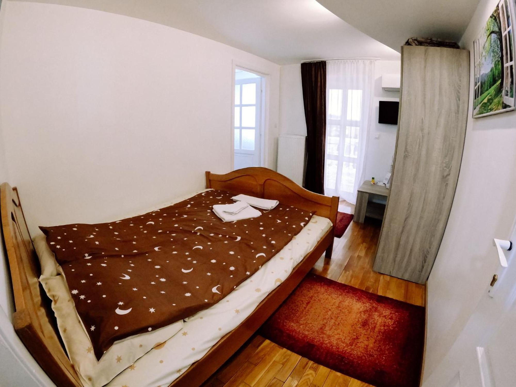 Stars Livezeni Hotel Ivanesti Exterior photo